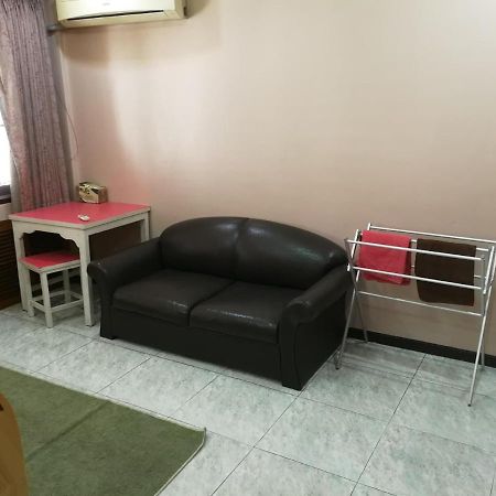 Lägenhet Studio på 20 m² i Khon Kaen shoppingcenter med 0 badrum  Exteriör bild