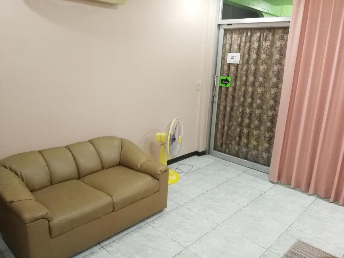 Lägenhet Studio på 20 m² i Khon Kaen shoppingcenter med 0 badrum  Exteriör bild